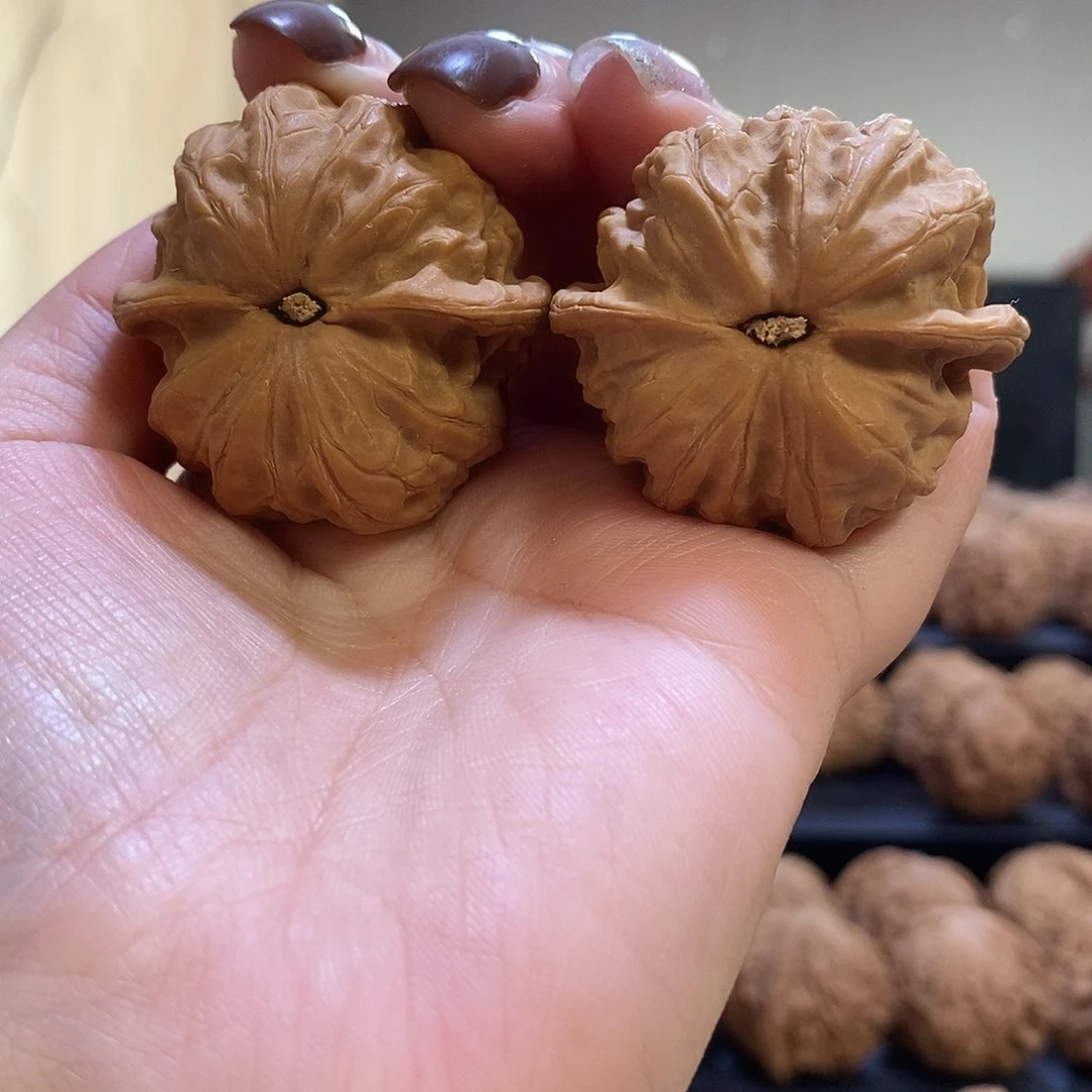 把件文玩核桃39平闷有水尖