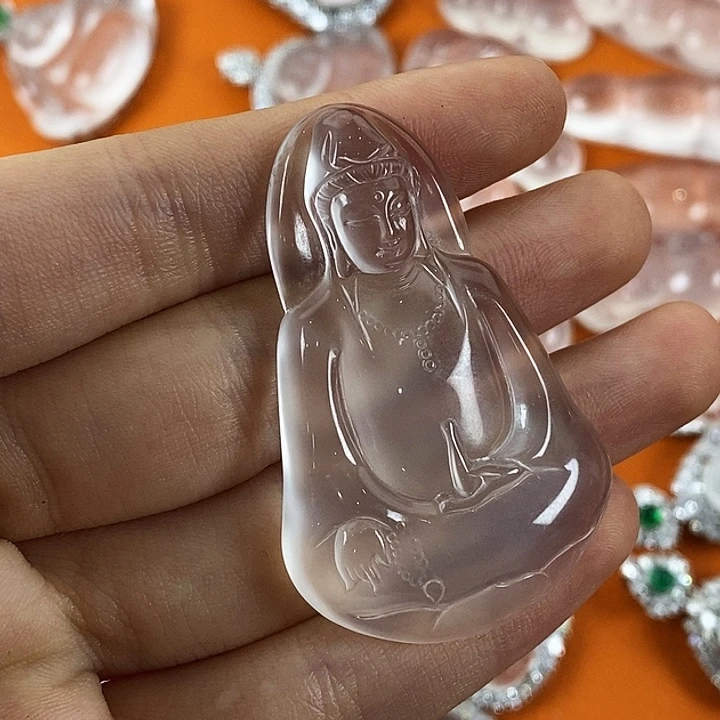 石英质玉未镶嵌颈饰