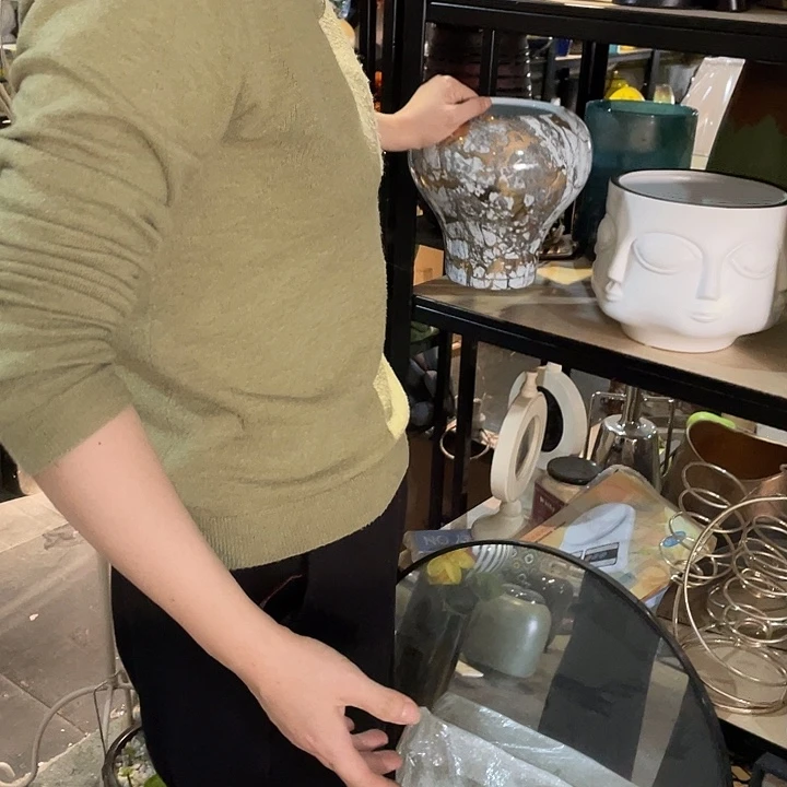 陶瓷花瓶，茶杯茶具。