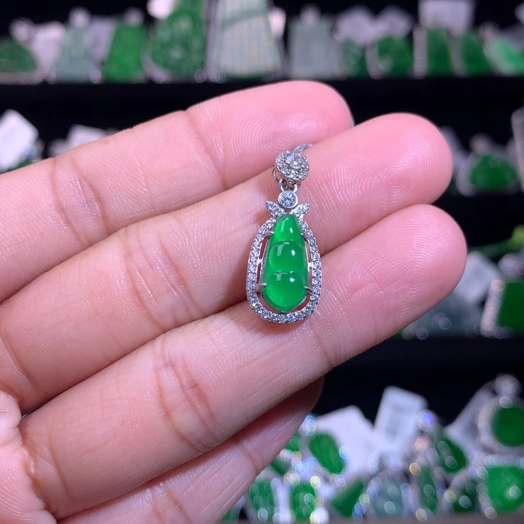 【闪购商品】颈饰银S925镶嵌翡翠