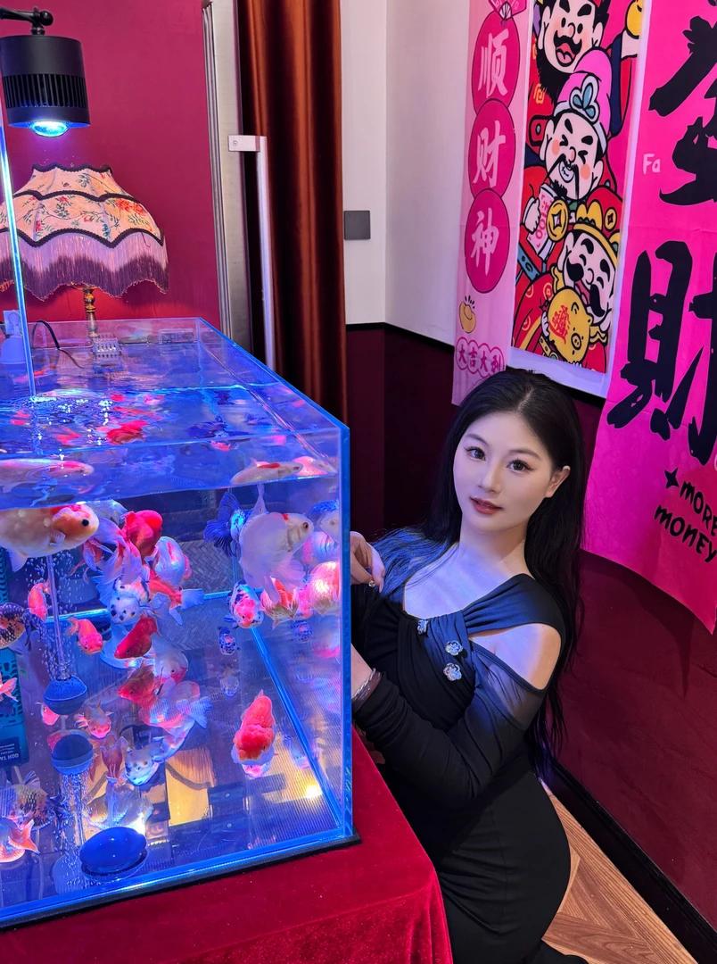 【朵朵】千金名媛纯欲辣妹套装系列