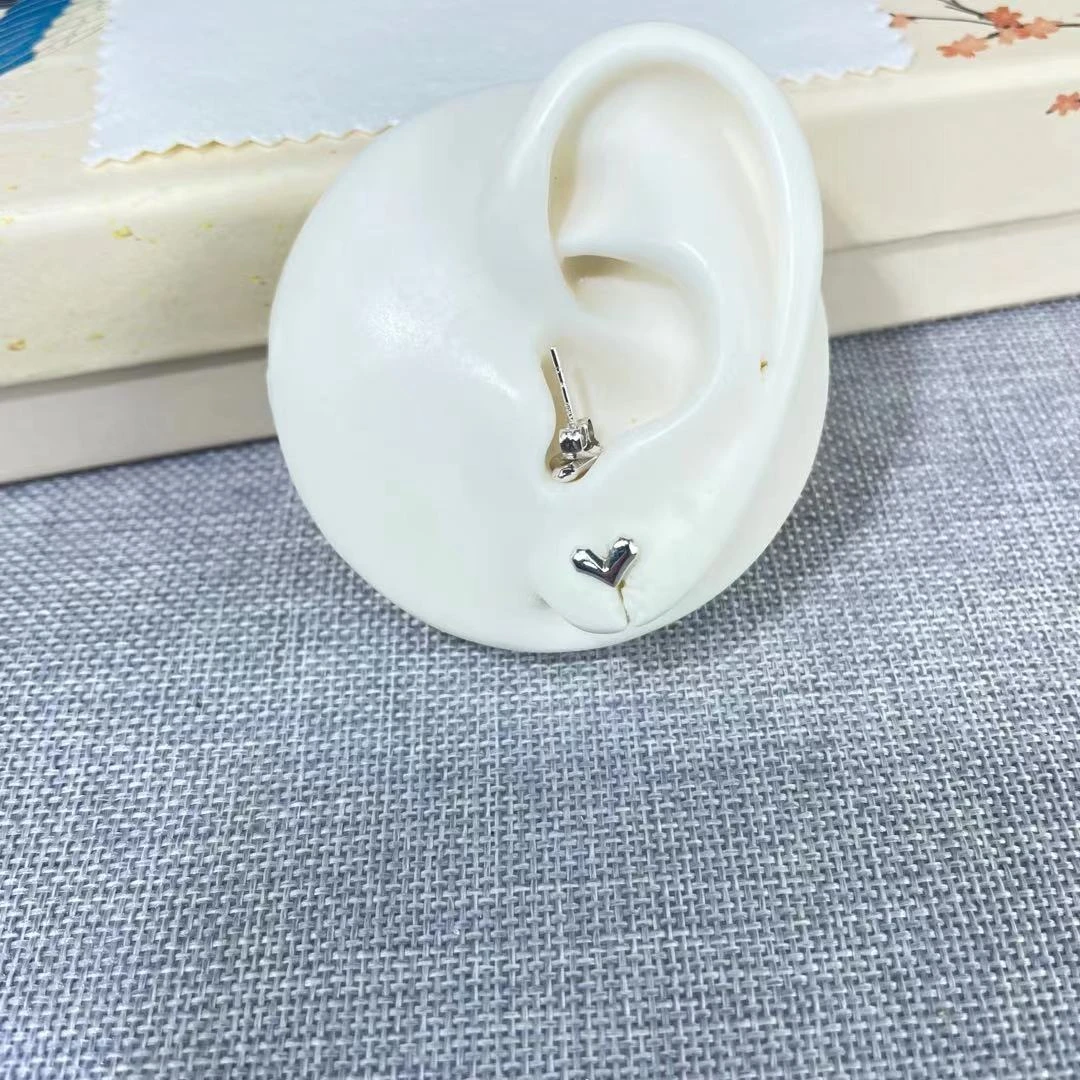 PT950铂金耳饰 亮面爱心直针耳钉  气质百搭 S 22341