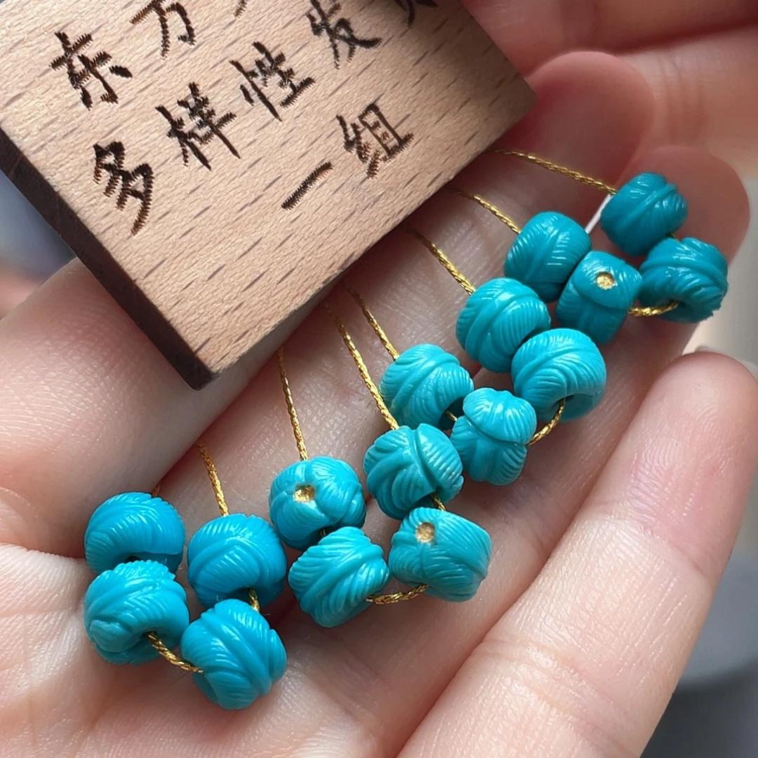 绿松石未镶嵌颈饰