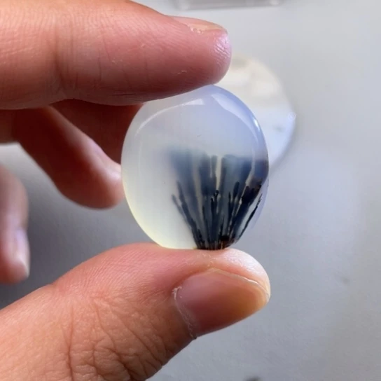 玛瑙/玉髓颈饰未镶嵌金**育