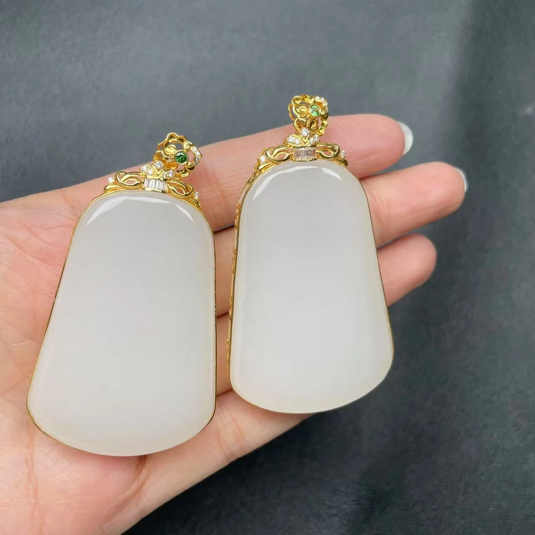 【玉经纶】47666/Q28-和田玉无事牌吊坠-多样性发其一