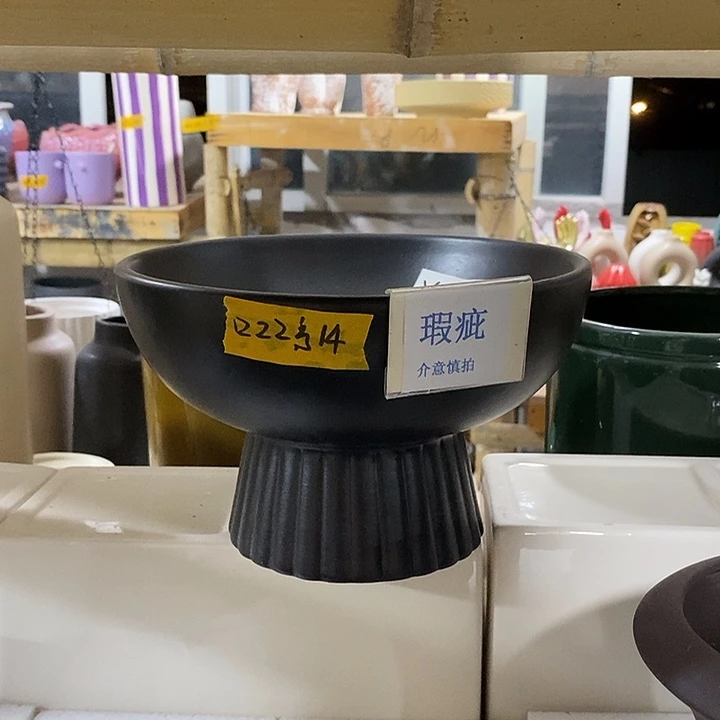 紫砂花盆多肉植物盆瑕疵有孔