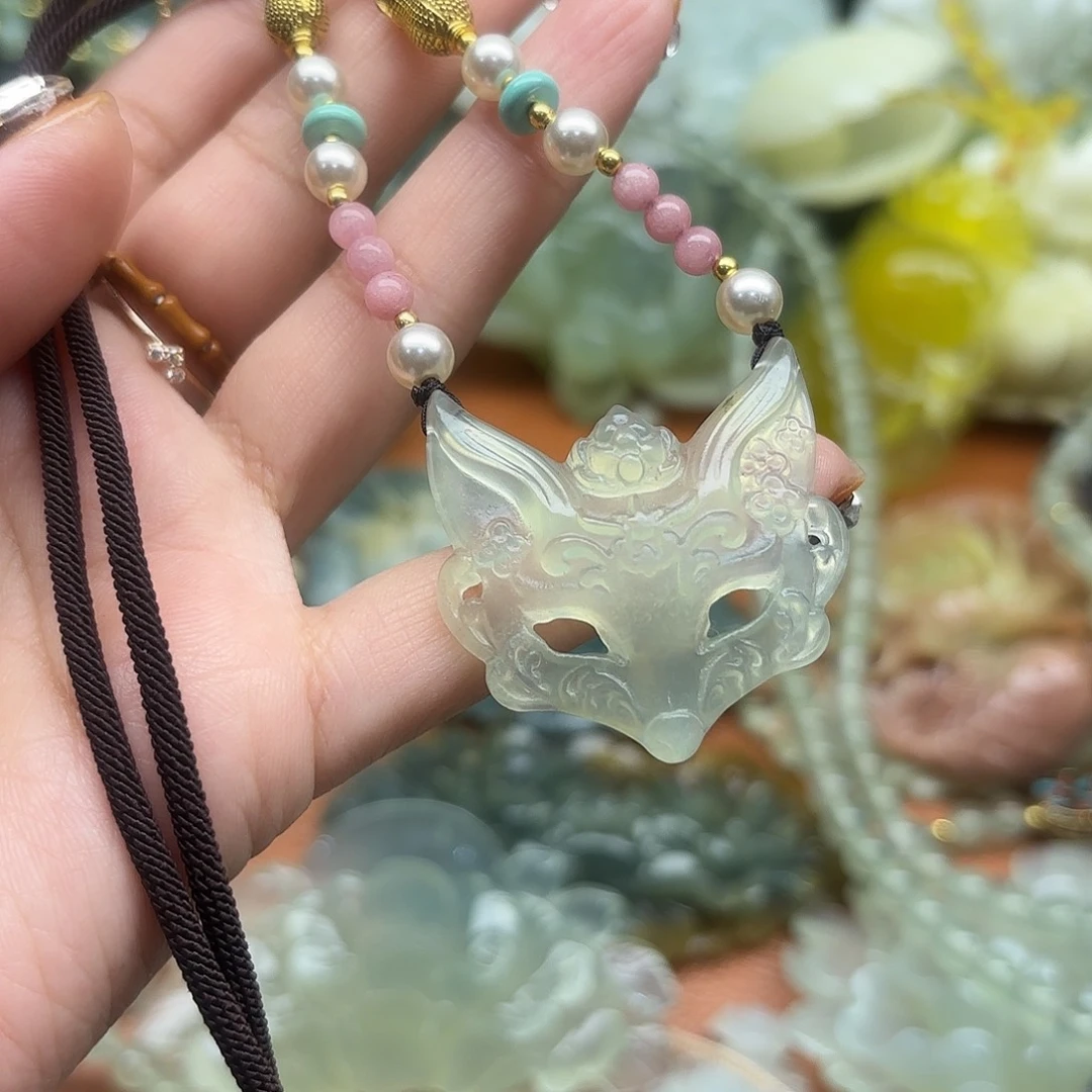 蛇纹石玉未镶嵌吊坠