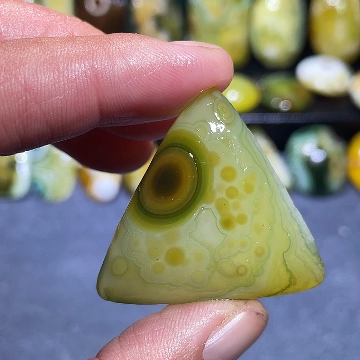 玛瑙/玉髓未镶嵌珠宝奇石