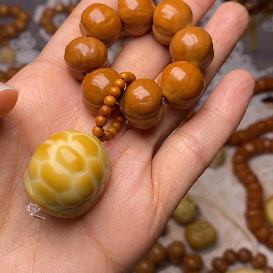 把件猴头核桃柯基屁桃龟甲