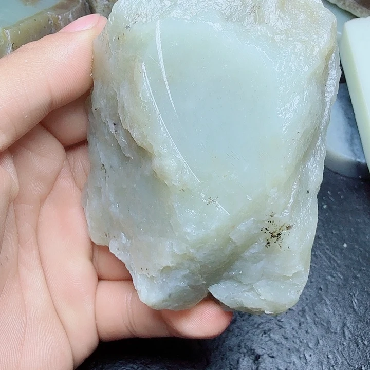 未镶嵌和田玉（糖玉）珠宝奇石