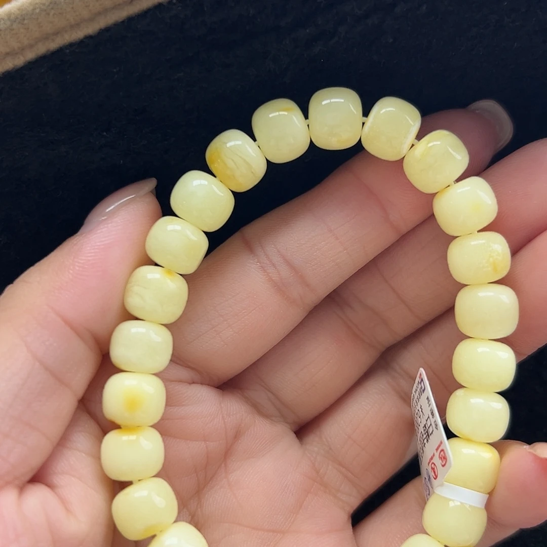 未镶嵌琥珀珠宝奇石