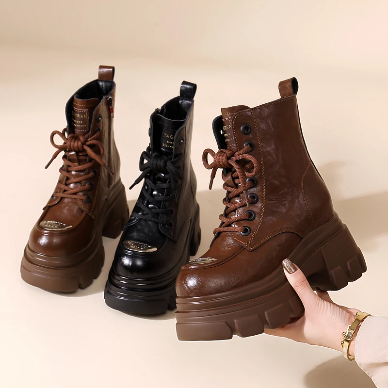 2025秋冬季新款厚底马丁靴女内增高10cm不累脚小个子松糕骑士短靴