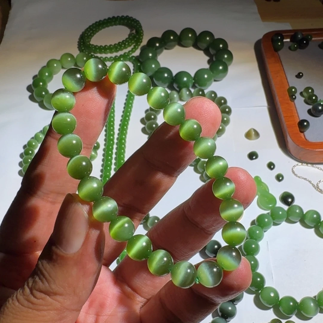 灯***1手串未镶嵌和田玉（碧玉）