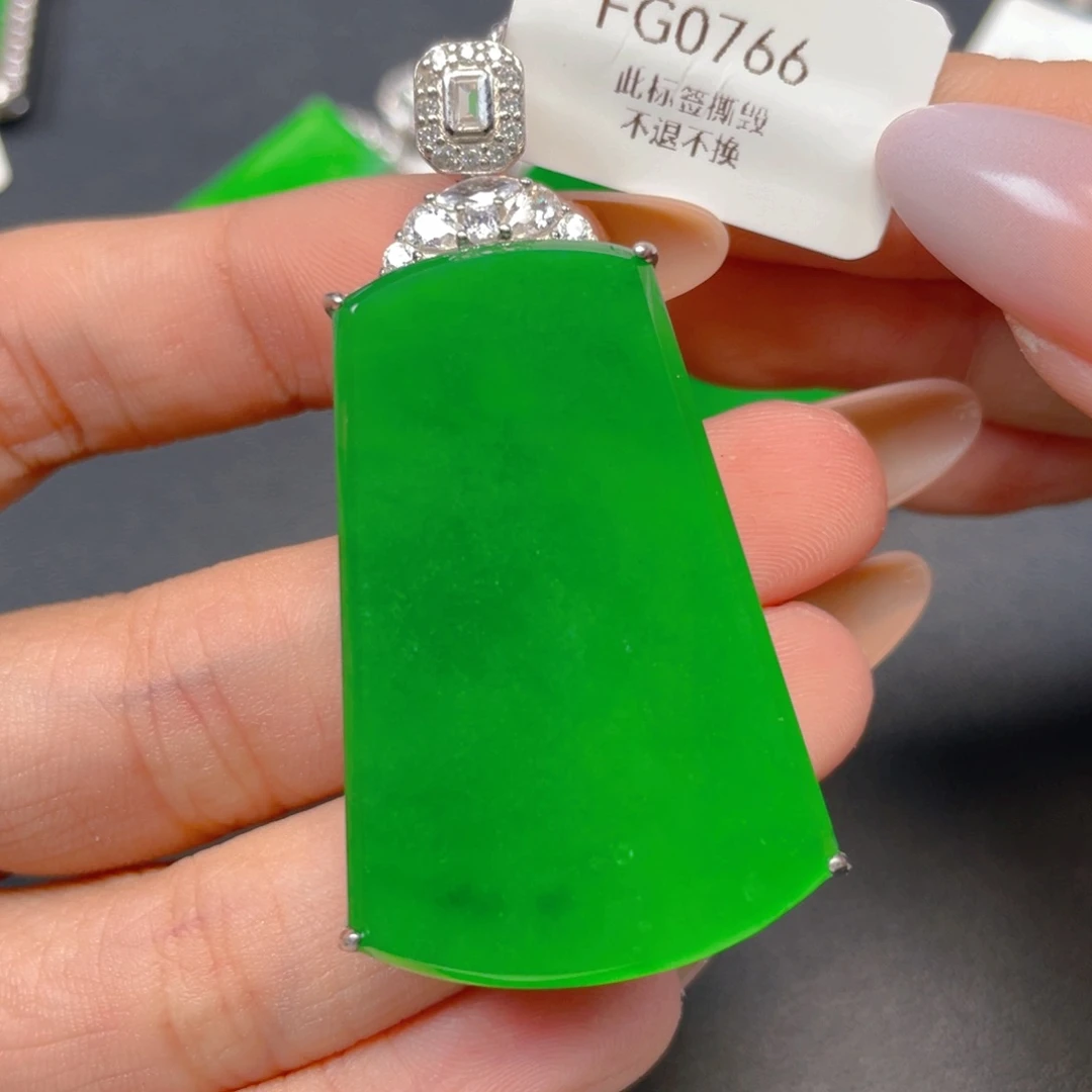 【闪购商品】颈饰银S925镶嵌翡翠翡翠