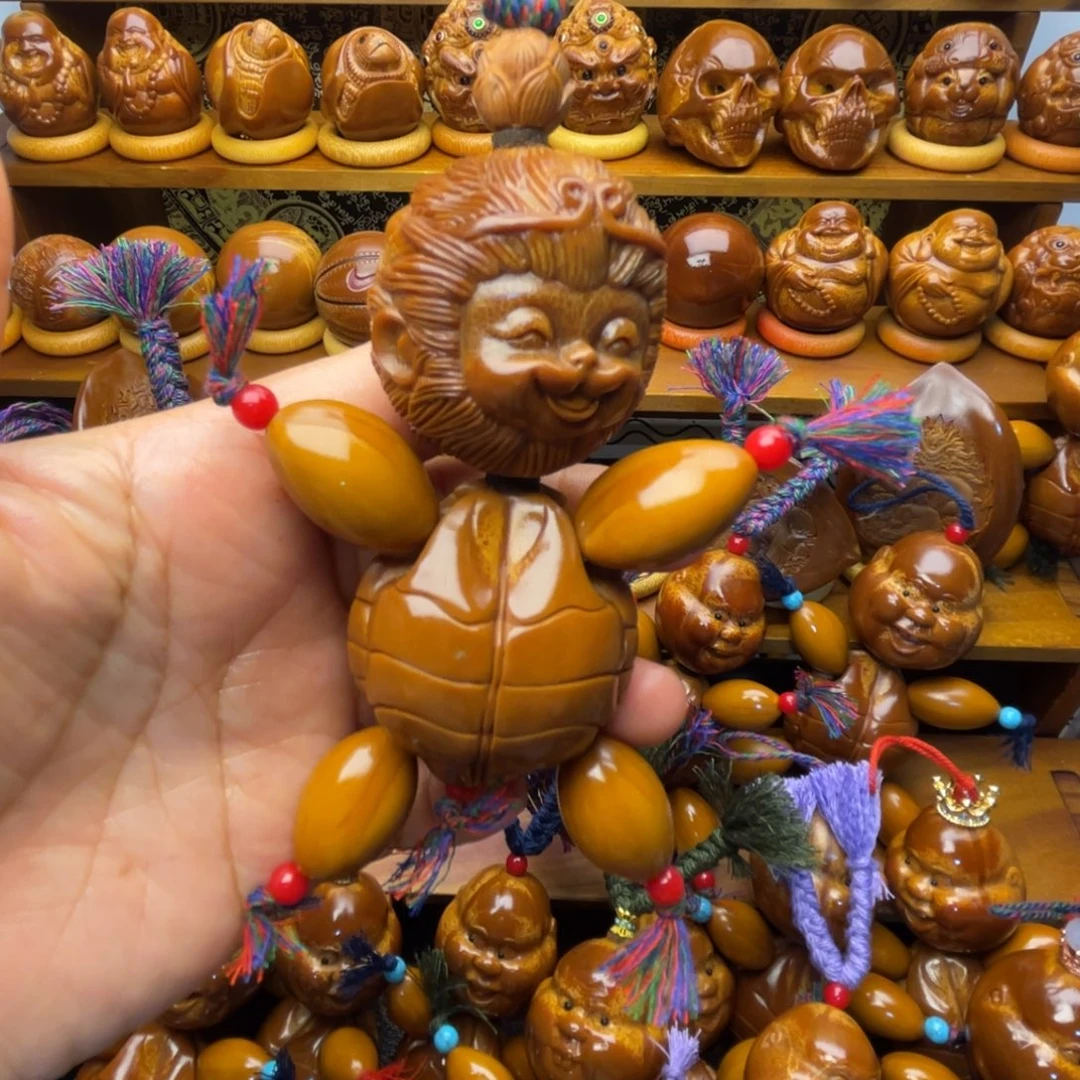 龍***》橄榄核吊坠悟空小圣归来