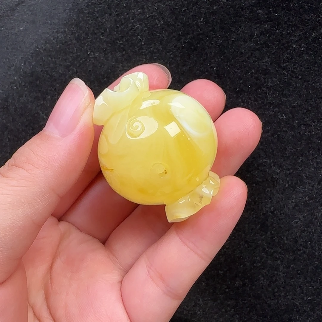 蜜蜡未镶嵌珠宝奇石