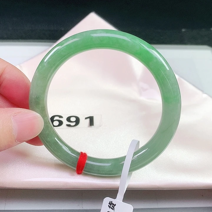 未镶嵌手镯（圆镯）翡翠691