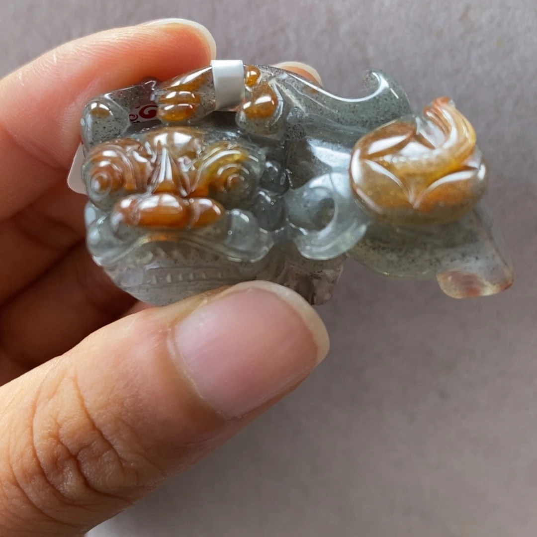 石英质玉（黄龙玉）未镶嵌颈饰