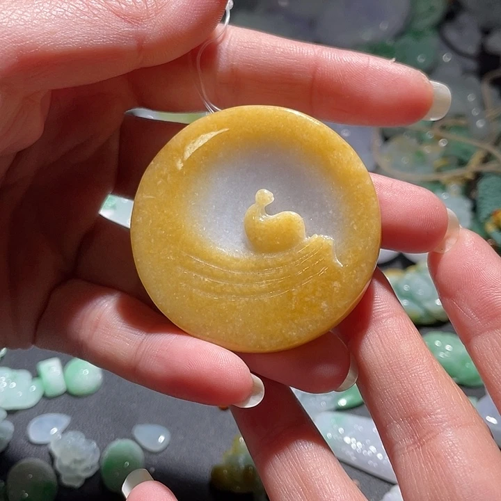 颈饰未镶嵌翡翠天