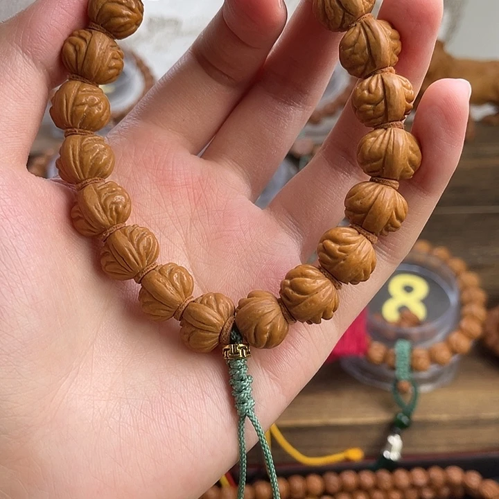文玩核桃吊坠14小金豆