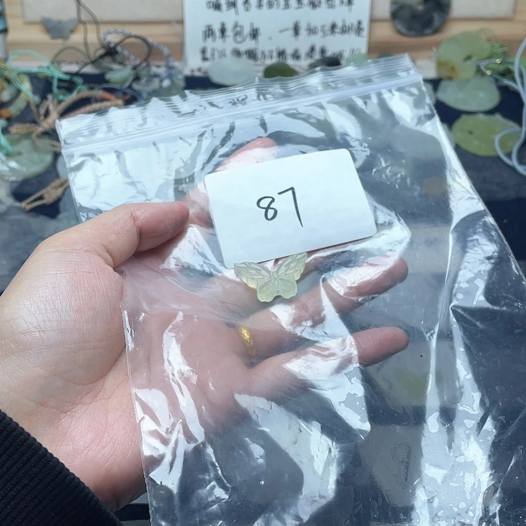 蛇纹石玉颈饰未镶嵌H****啾