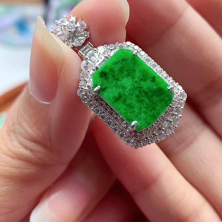 翡翠银S925镶嵌颈饰翡翠