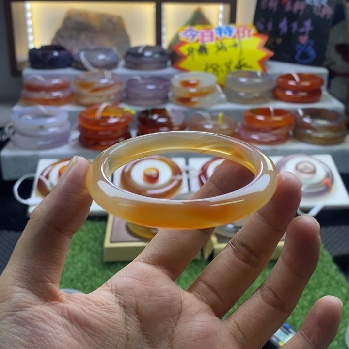 手镯玛瑙/玉髓未镶嵌