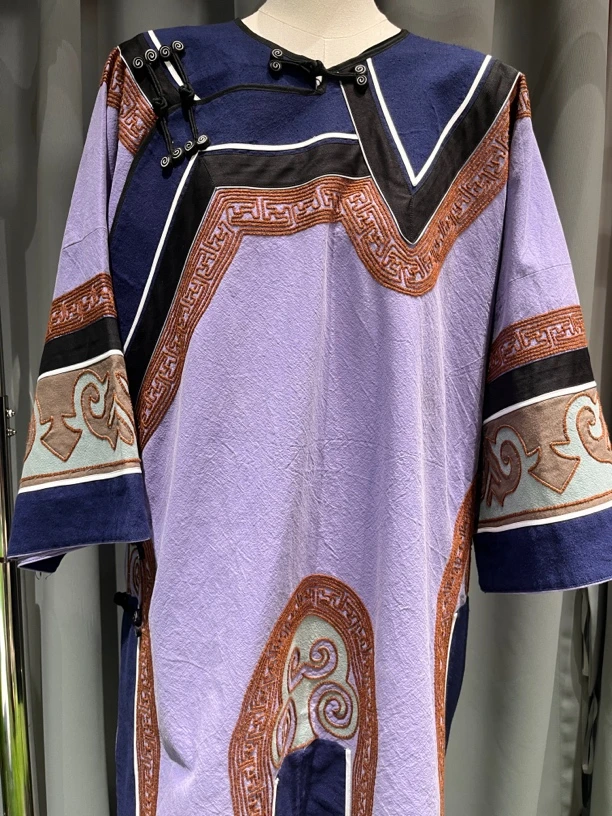 大凉山彝族女士手工手绣百搭减龄款上衣