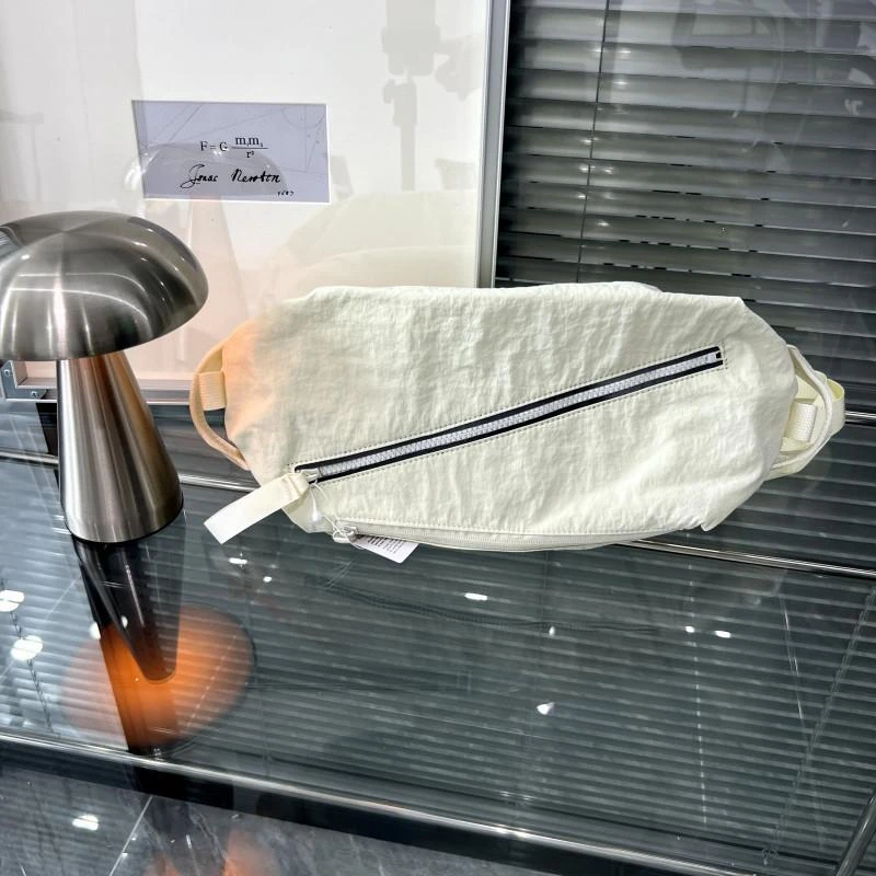 一样的【Lulu Epoch】带表Fast Track 2.0 10L 多功能斜挎包