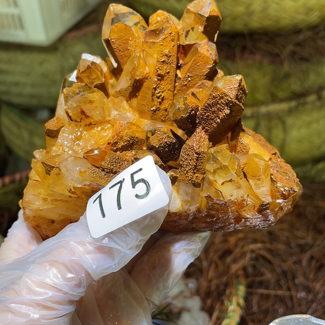 未镶嵌水晶珠宝半成品