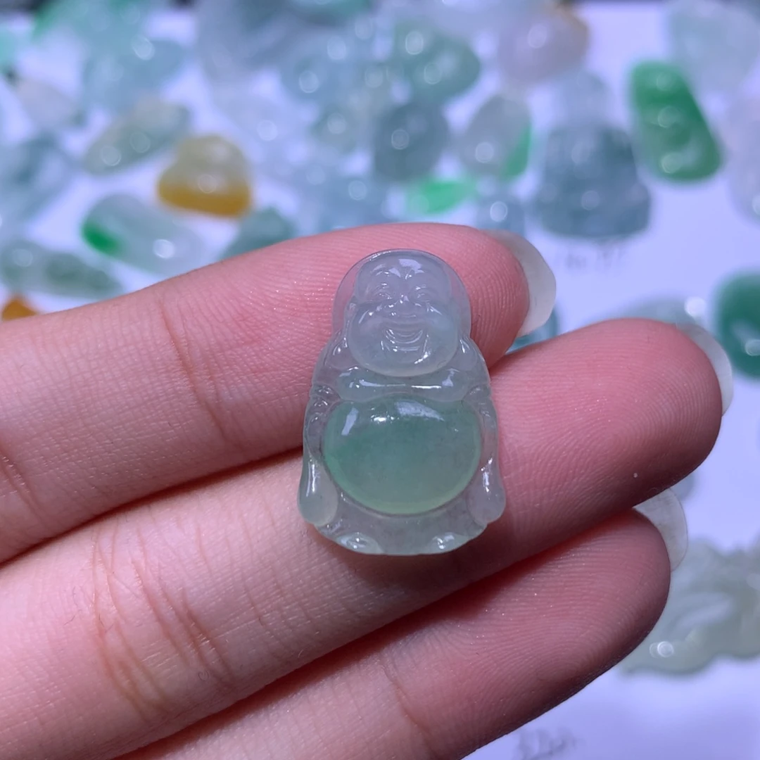 翡翠未镶嵌挂件佛