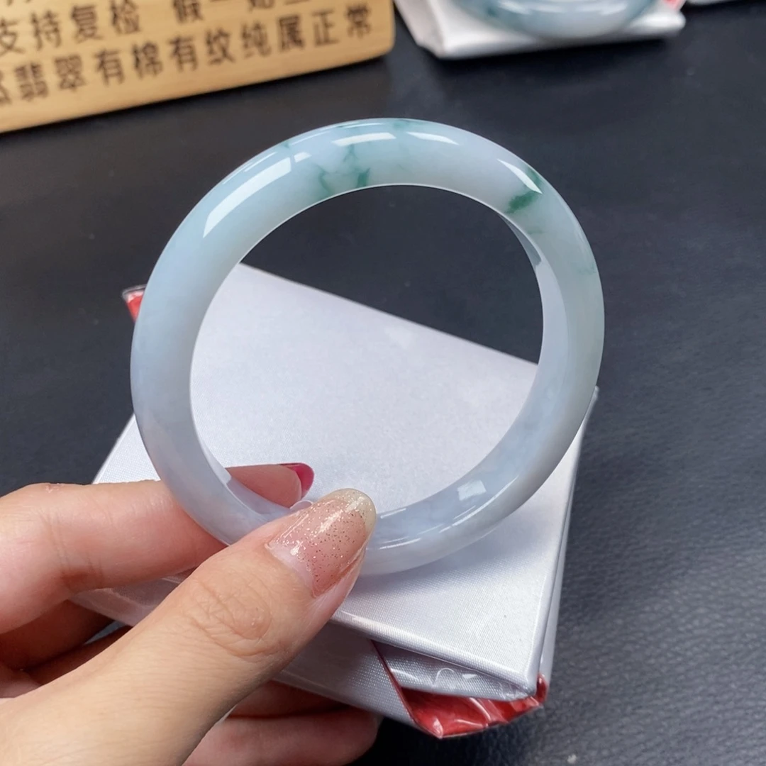 【闪购商品】未镶嵌手镯翡翠56圈口天空蓝飘蓝花