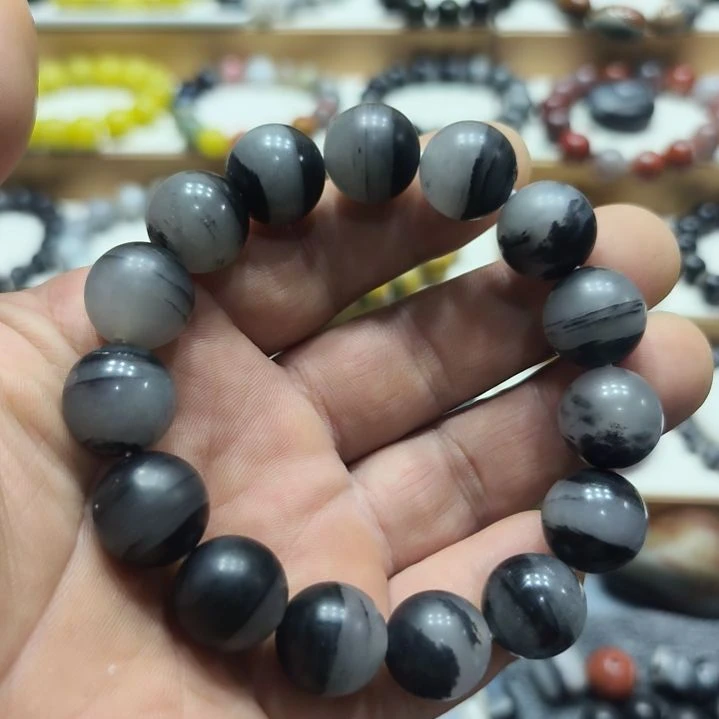 乃***。石英岩玉手链未镶嵌