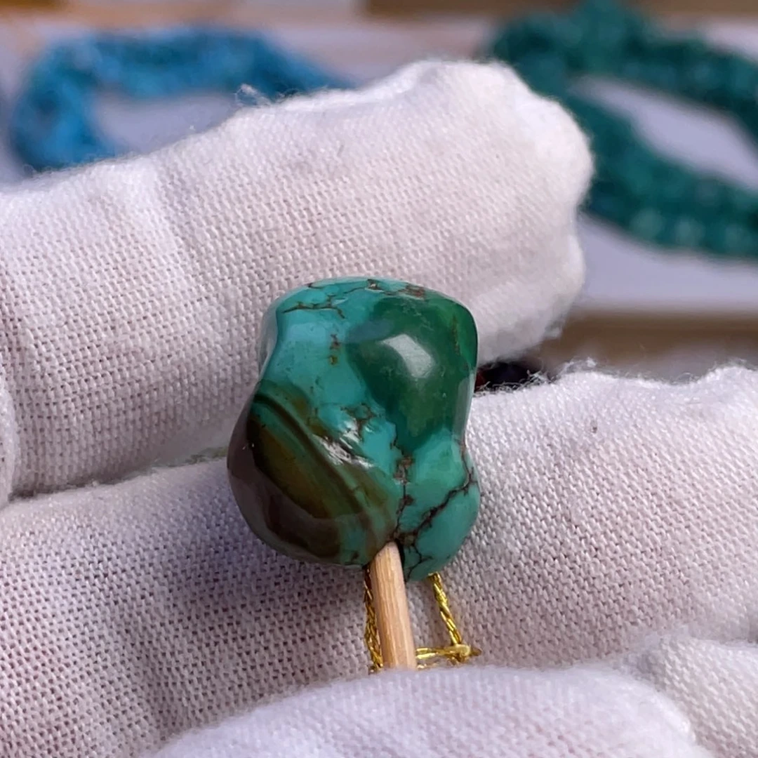 绿松石未镶嵌珠宝奇石