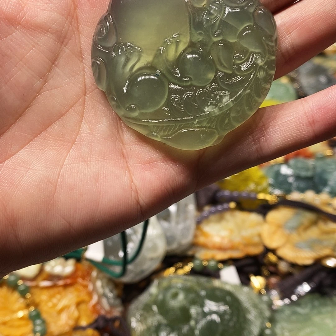 未镶嵌岫玉毛衣链