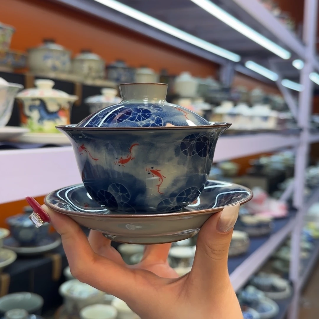 我在外面吃饭呢你在哪