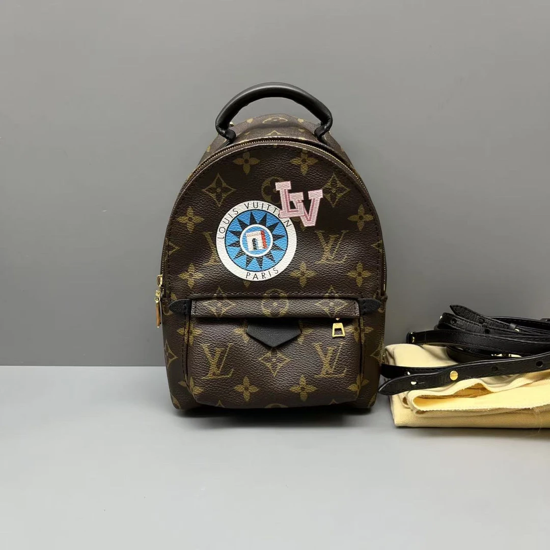 95新 LouisVuitton/路易威登 mini龅牙小书包 尺寸15*22 SV14760