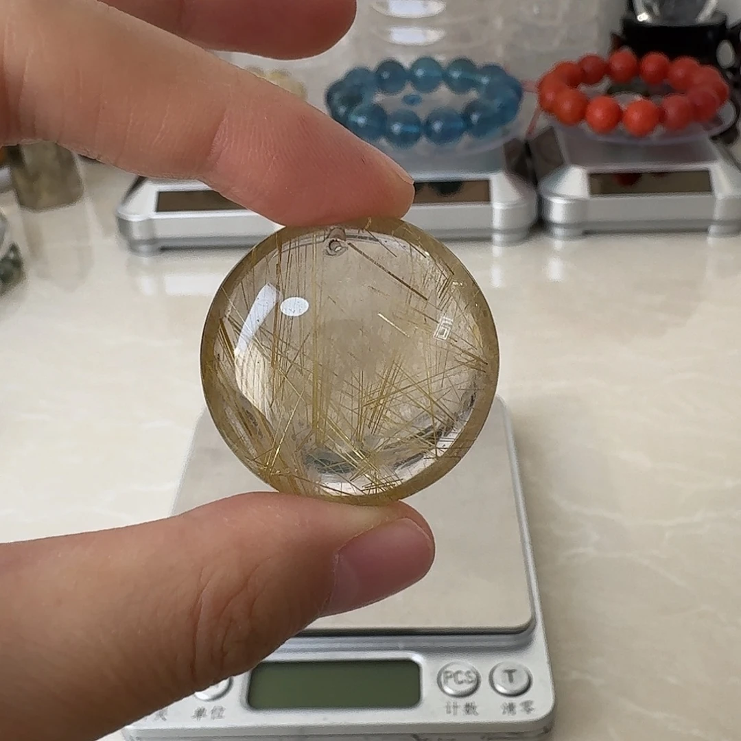 水晶未镶嵌颈饰矿坑