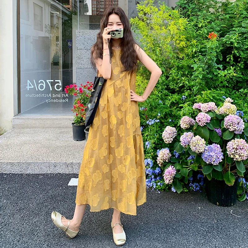 黄色复古提花连衣裙女夏季2025新款独特漂亮高级感不撞款无袖长裙