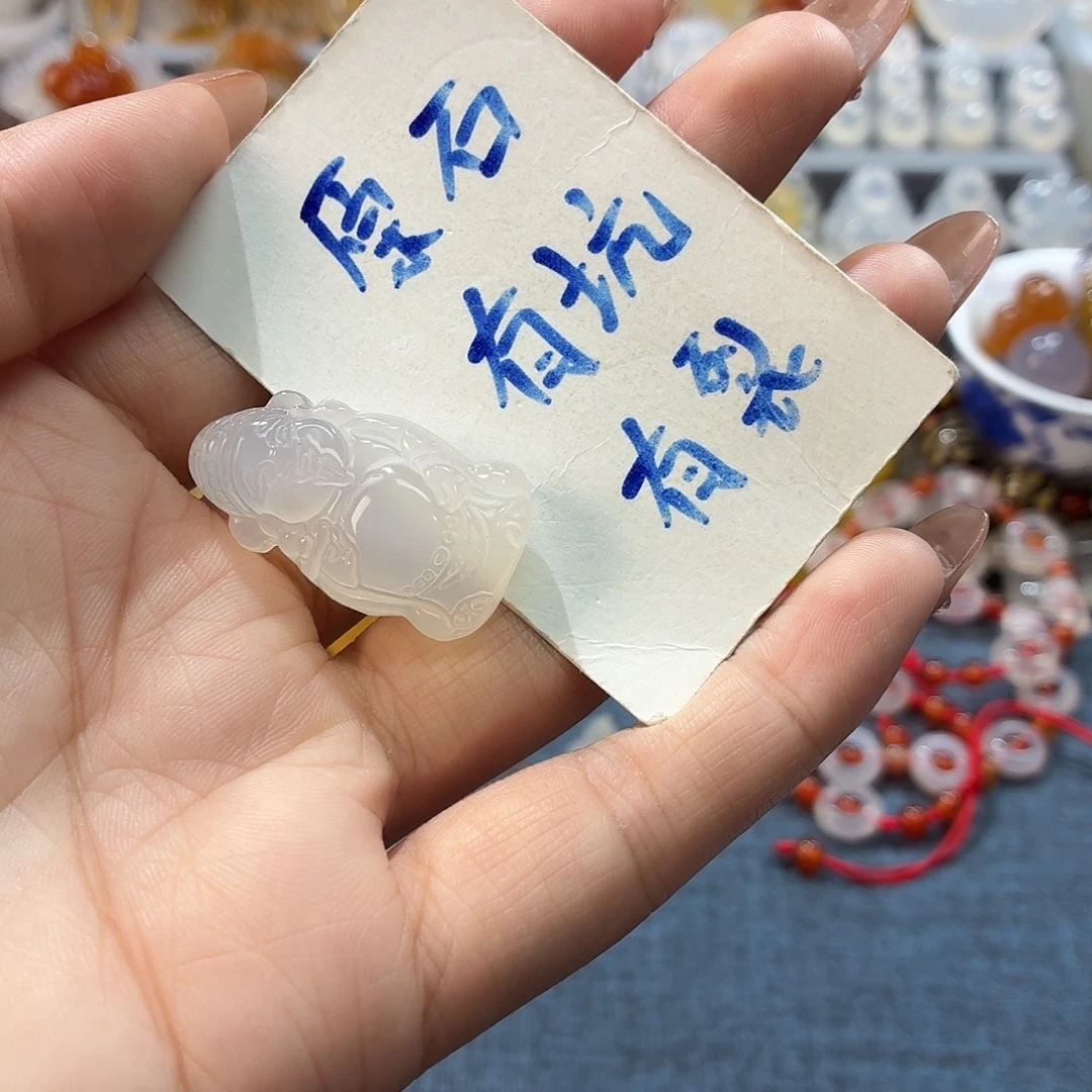 玛瑙/玉髓未镶嵌颈饰