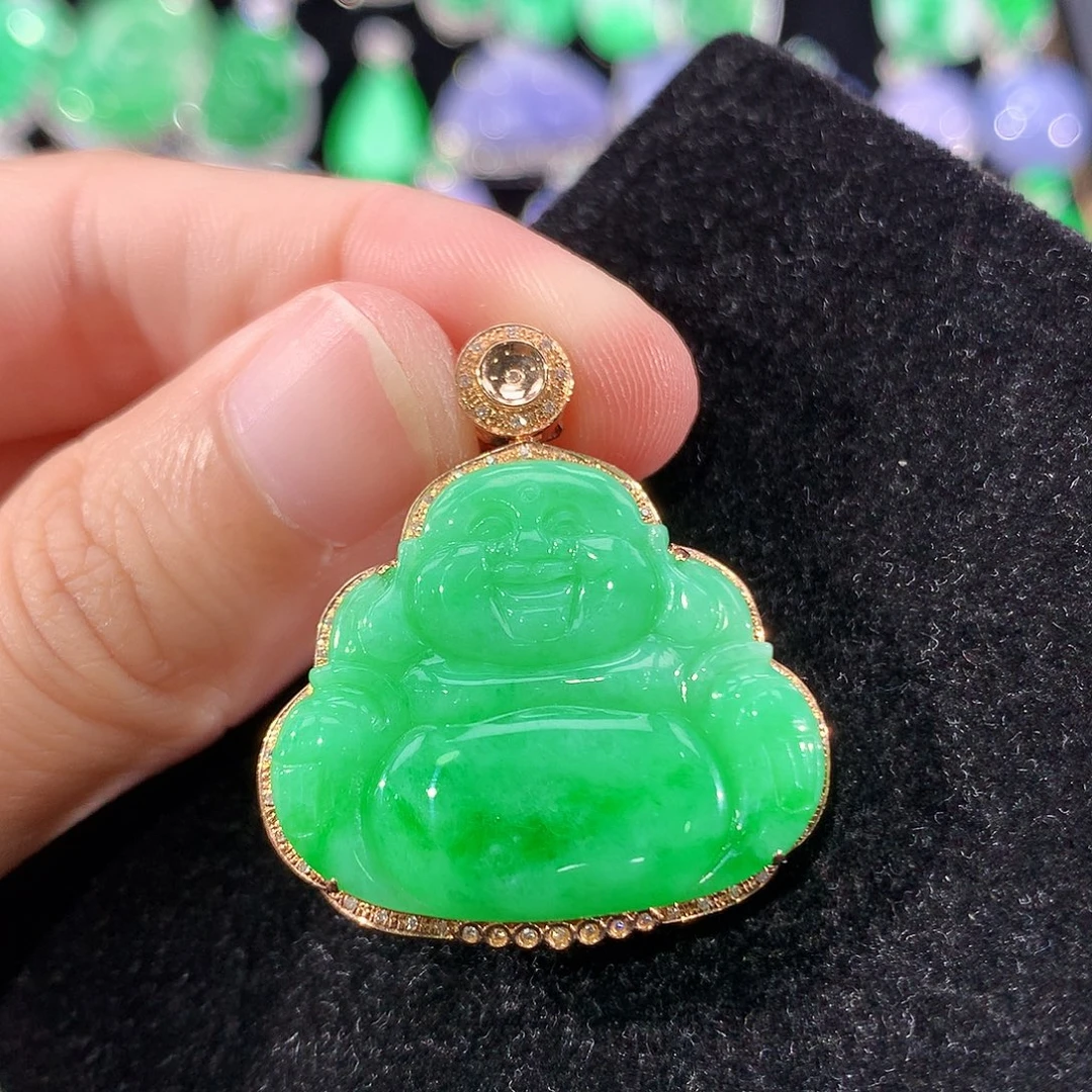 翡翠18K金镶嵌颈饰