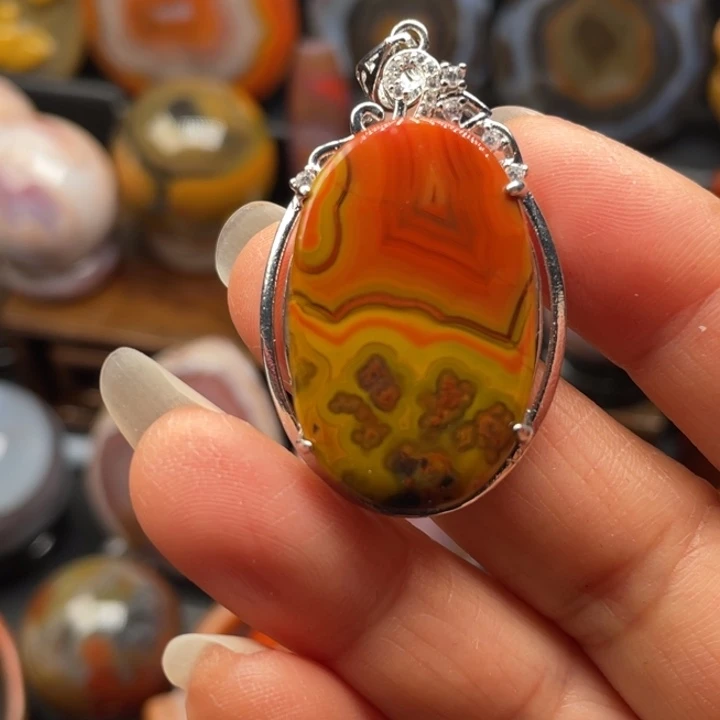 玛瑙/玉髓未镶嵌颈饰