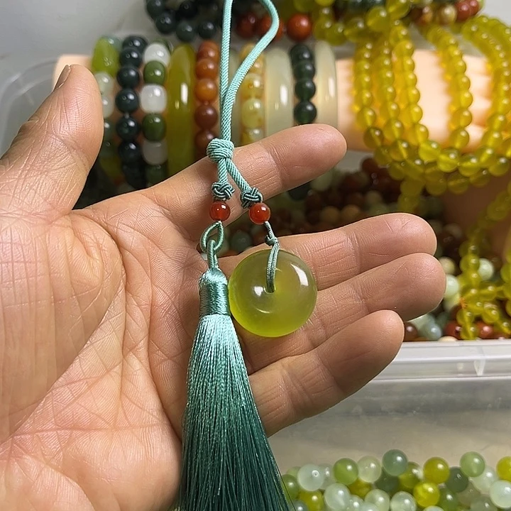 合金蛇纹石玉颈饰