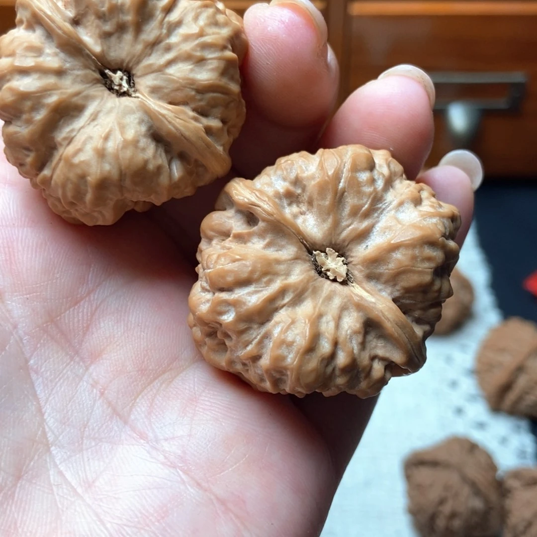 噗***嘶文玩核桃吊坠39怀柔蜡皮蛙