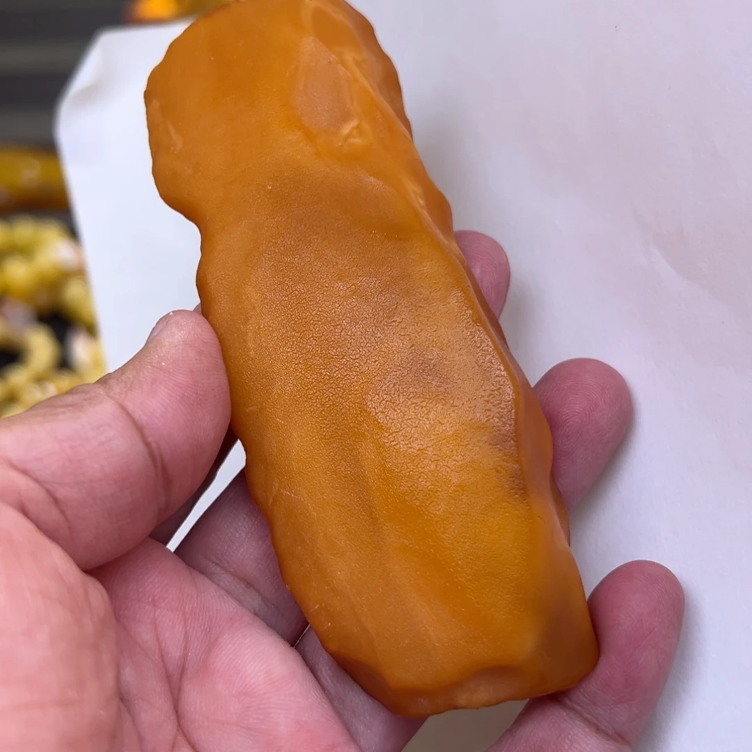 6***6蜜蜡未镶嵌珠宝奇石64.16克