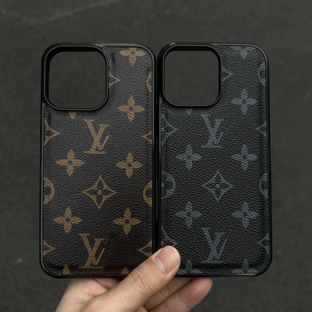 皮质潮牌高级感适用苹果iphone16/15/141312promax网红情侣手机壳