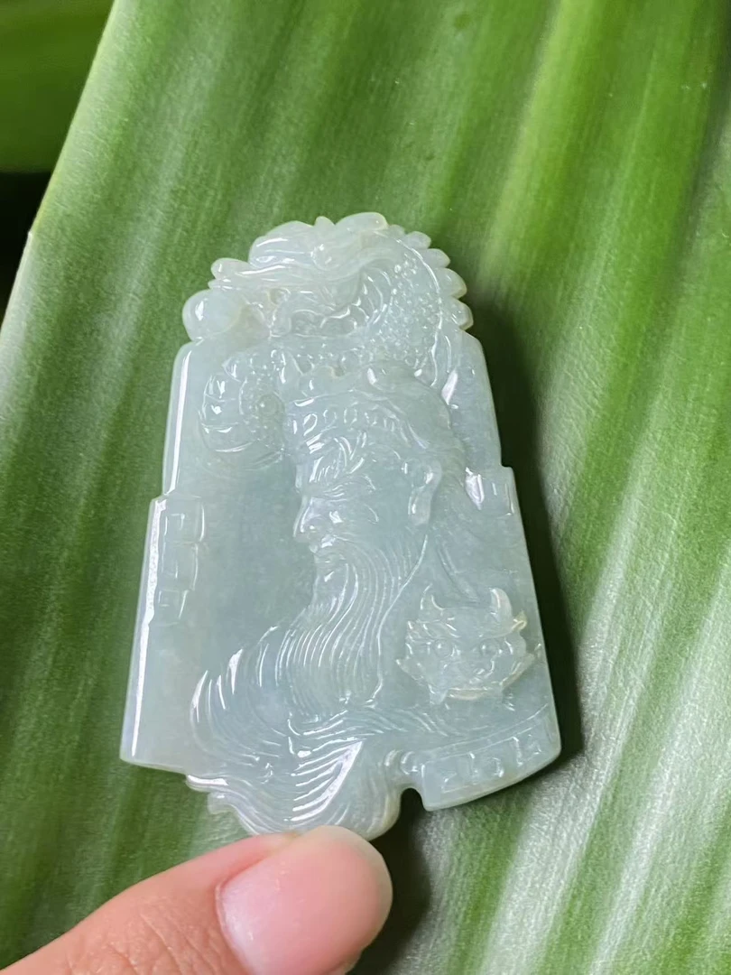 天然缅甸A货翡翠关公雕牌