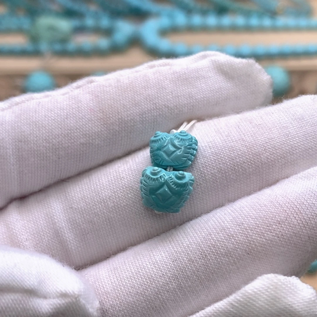 绿松石未镶嵌珠宝奇石