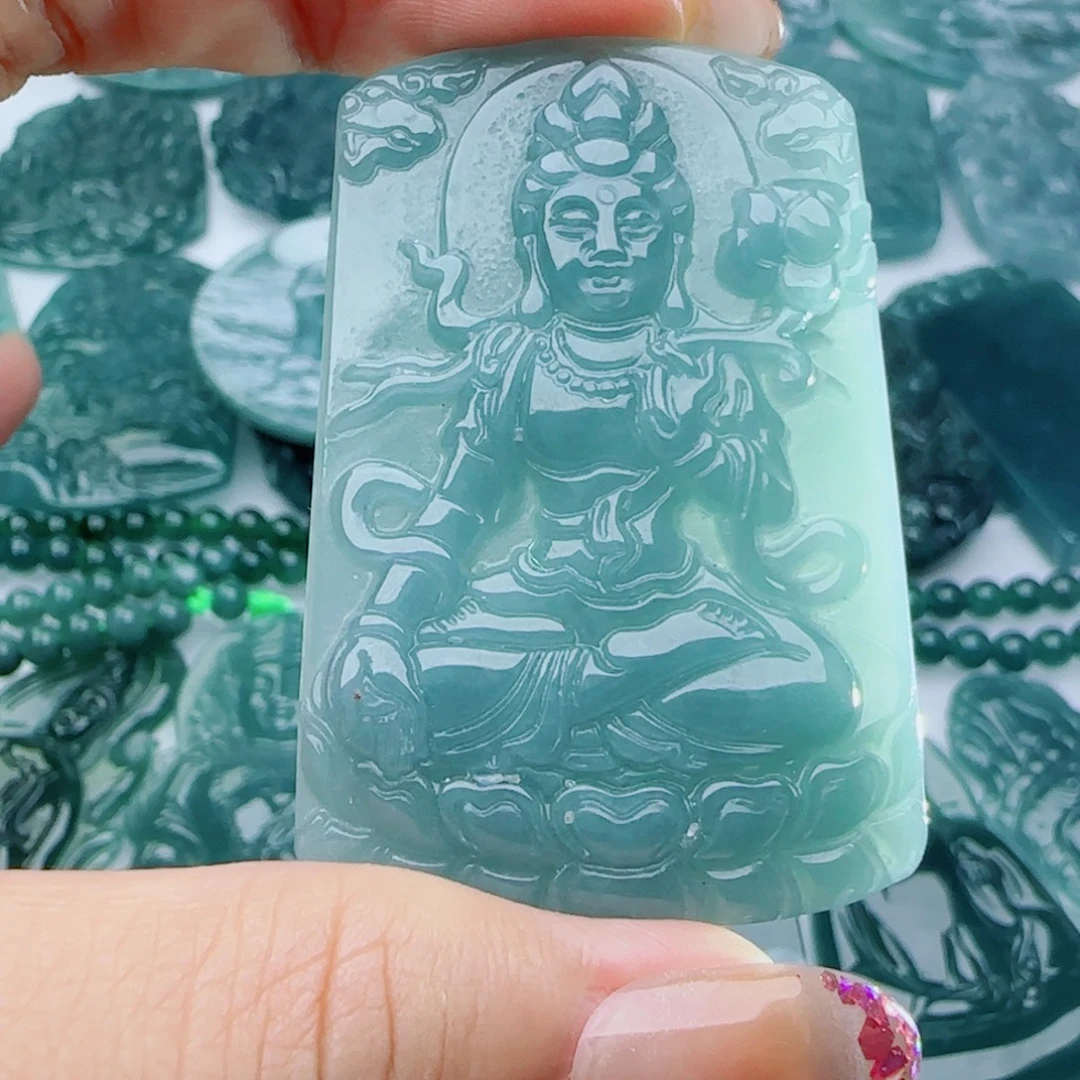 翡翠未镶嵌颈饰多样性发货天然的A货翡翠