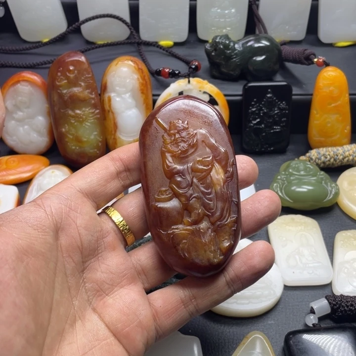 未镶嵌和田玉挂件